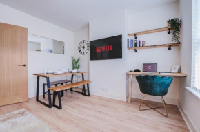 Luxury 2 Bed in Reading - Free Parking & Fast Wi-Fi